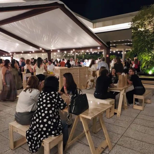 Público durante o evento Na Trilha do Vinho.