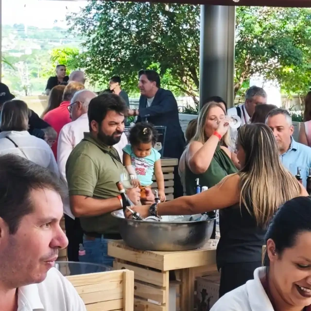 Público durante o evento Na Trilha do Vinho.